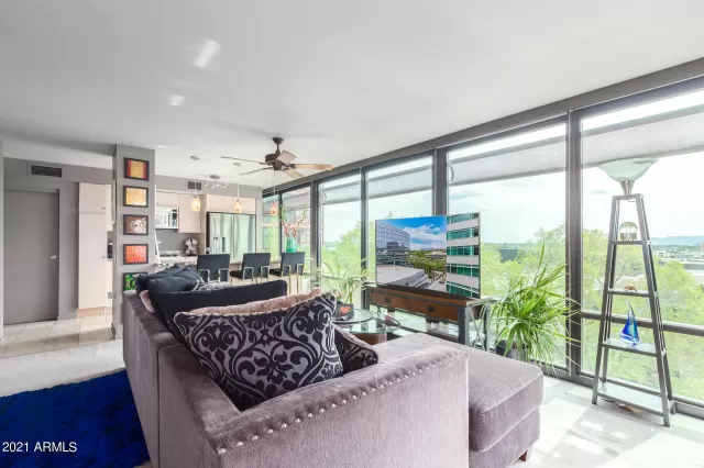 MLS: 6298023 Condo For Sale