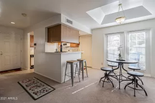 Photo #4: 6298099 Listing