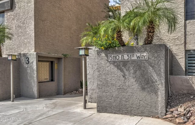 MLS: 6298122 Condo For Sale