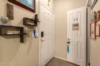 Photo #5: 6298200 Listing 