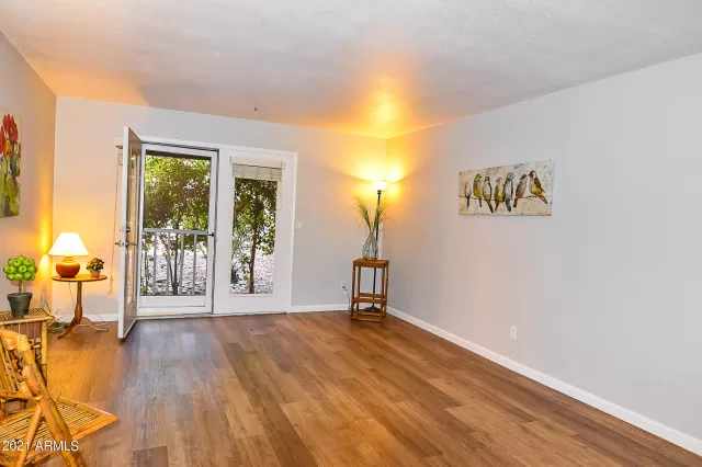 MLS: 6298366 Condo For Sale