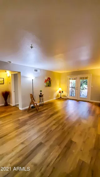 Photo #3: 6298366 Listing