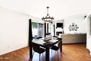 Photo #5: 6298725 Listing