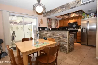 Photo #3: 6298892 Listing