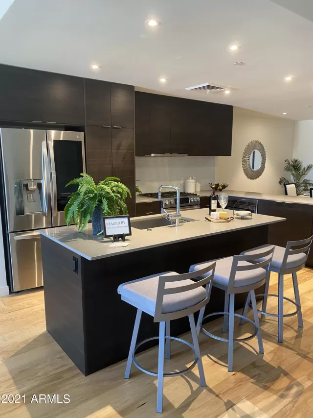 MLS: 6299099 Condo For Sale