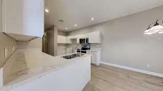 Photo #4: 6299594 Listing