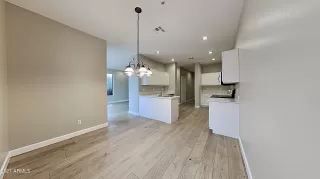 Photo #5: 6299594 Listing