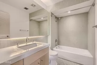 Photo #6: 6299876 Listing