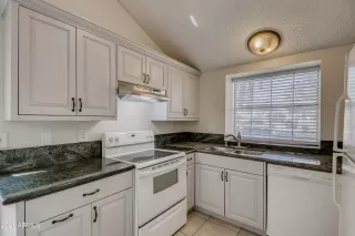 Photo #3: 6299886 Listing 