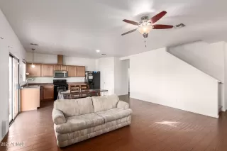 Photo #3: 6299907 Listing 