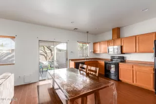 Photo #5: 6299907 Listing 