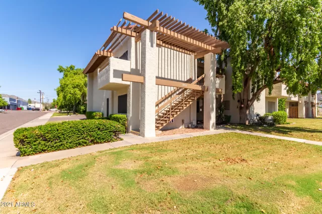 MLS: 6300080 Condo For Sale