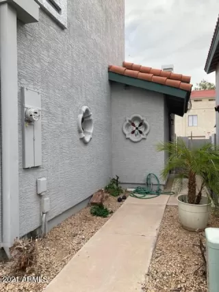 Photo #2: 6300283 Listing 