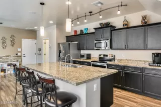 Photo #2: 6300329 Listing 