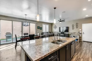 Photo #6: 6300329 Listing 