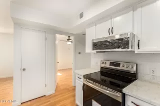 Photo #4: 6300441 Listing