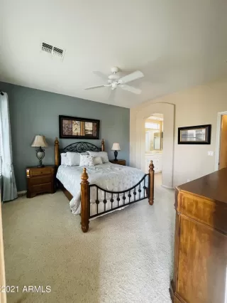 Photo #5: 6300542 Listing