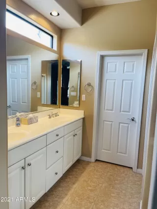 Photo #6: 6300542 Listing