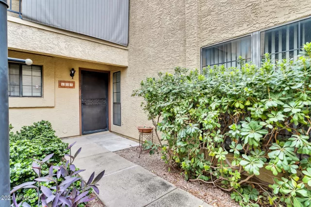 MLS: 6300678 Condo For Sale