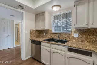 Photo #5: 6300678 Listing