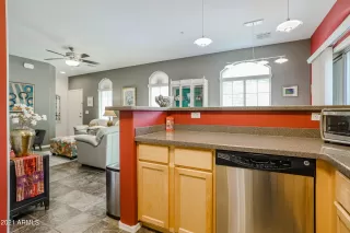 Photo #5: 6300813 Listing