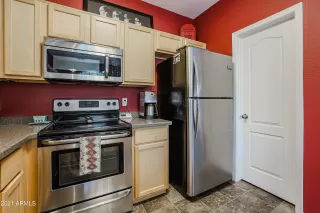 Photo #6: 6300813 Listing