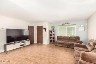 Photo #6: 6300966 Listing 