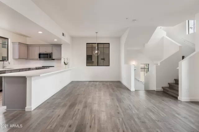 MLS: 6301029 Condo For Sale