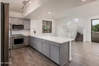 Photo #1: 6301029 Listing 