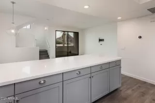 Photo #2: 6301029 Listing 