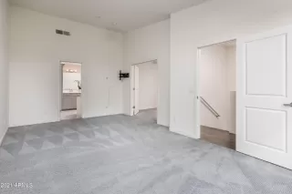 Photo #5: 6301029 Listing 