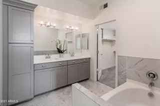 Photo #6: 6301029 Listing 