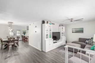 Photo #4: 6301063 Listing 