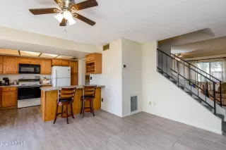 Photo #5: 6301082 Listing