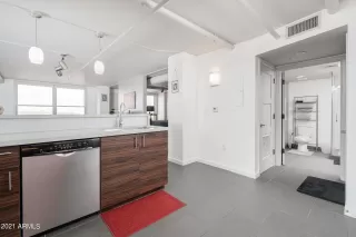 Photo #5: 6301129 Listing 