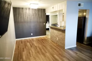 Photo #5: 6301166 Listing 