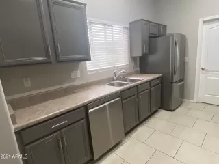 Photo #5: 6301329 Listing