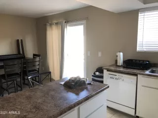 Photo #5: 6301358 Listing