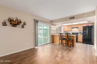 Photo #5: 6301369 Listing 