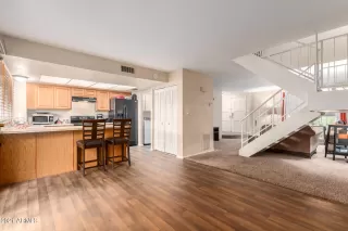 Photo #6: 6301369 Listing 