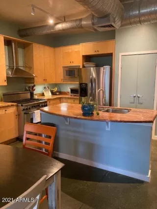 Photo #5: 6301442 Listing