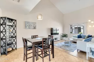 Photo #2: 6301443 Listing 