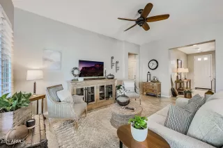 Photo #4: 6301455 Listing