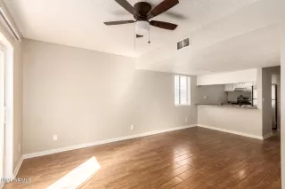 Photo #6: 6301544 Listing