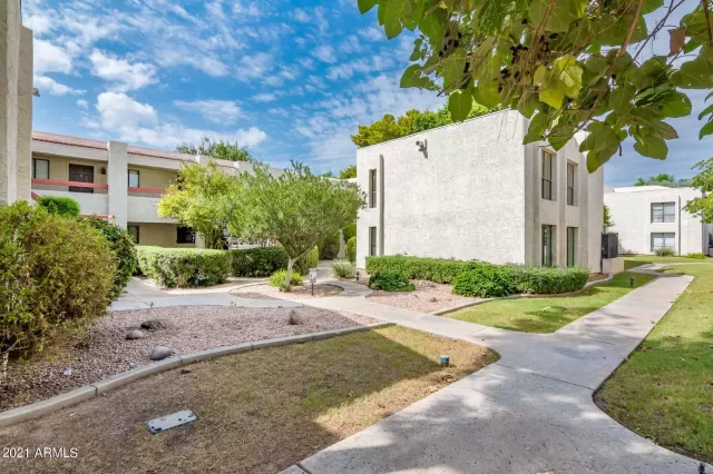 MLS: 6301728 Condo For Sale