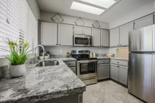 Photo #2: 6301866 Listing