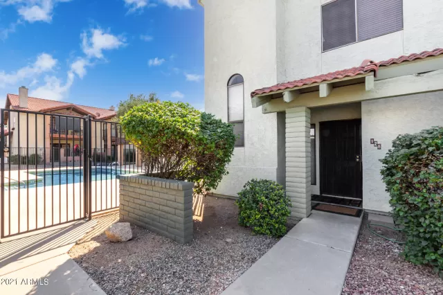 MLS: 6301970 Condo For Sale