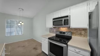 Photo #5: 6301973 Listing 