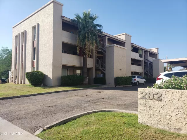 MLS: 6301980 Condo For Sale