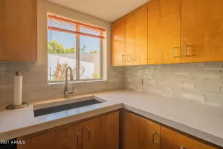 Photo #5: 6302072 Listing